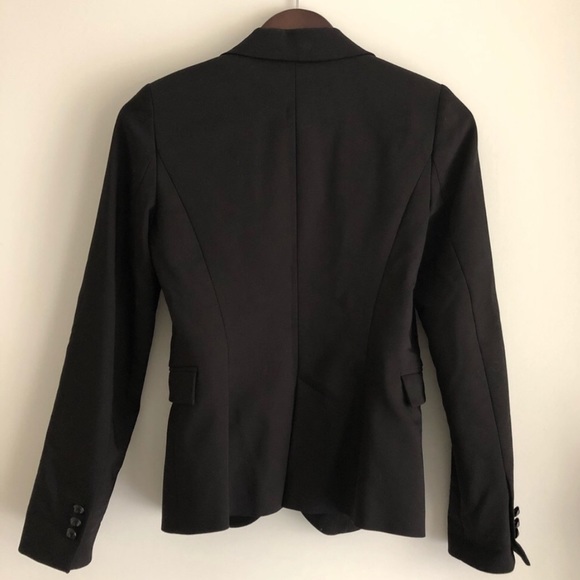 ZARA | Structured Black Blazer - Picture 2 of 5